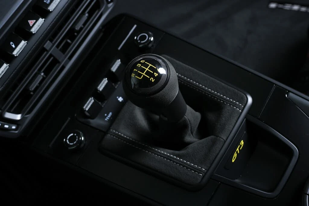 2024 Porsche 992 GT3 - Image 29 of 31