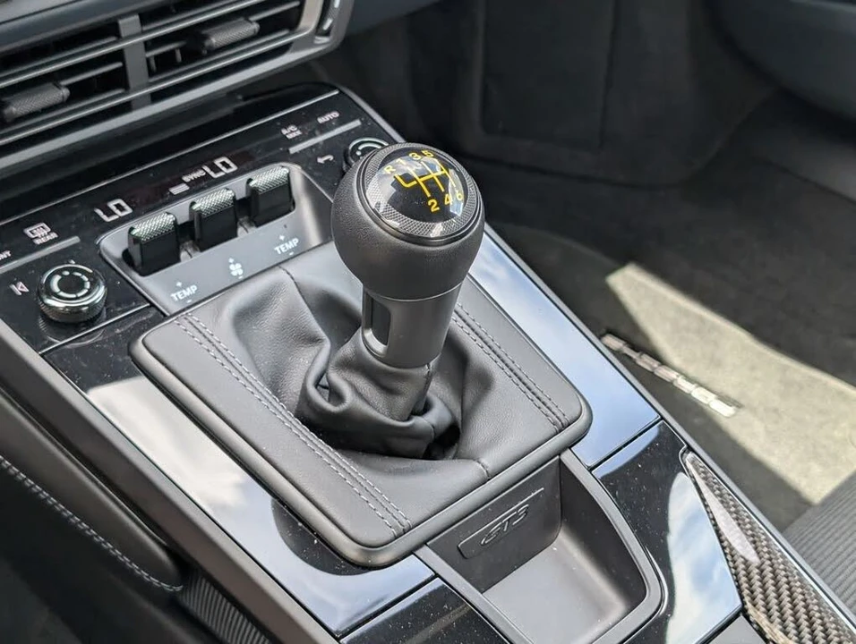 2024 Porsche 992 GT3 - Image 18 of 31