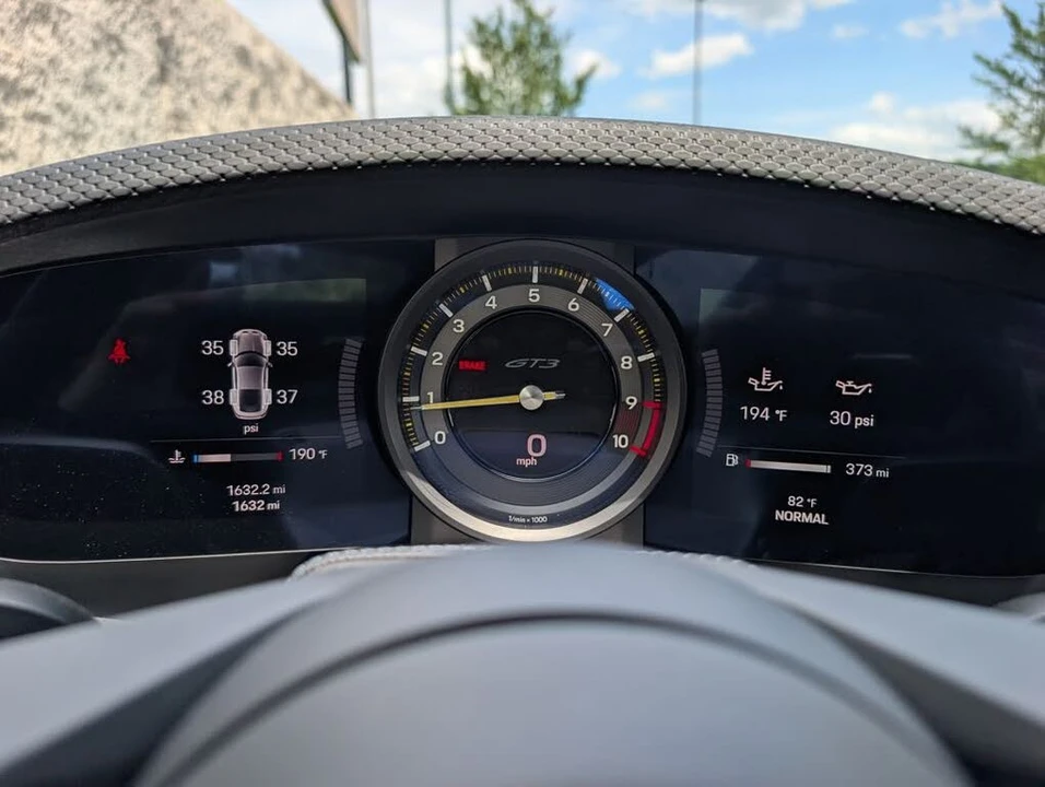2024 Porsche 992 GT3 - Image 12 of 31