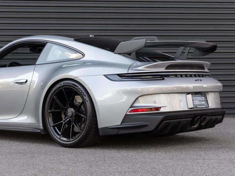 2024 Porsche 992 GT3 - Image 11 of 31