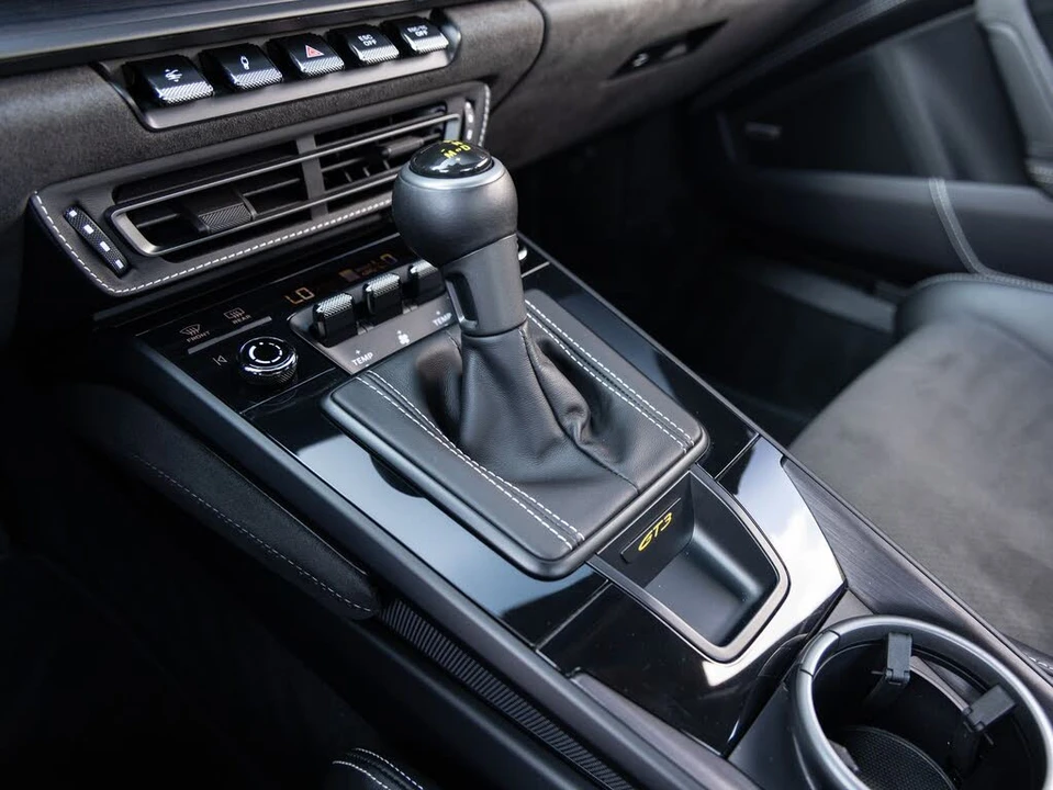 2024 Porsche 992 GT3 - Image 18 of 31