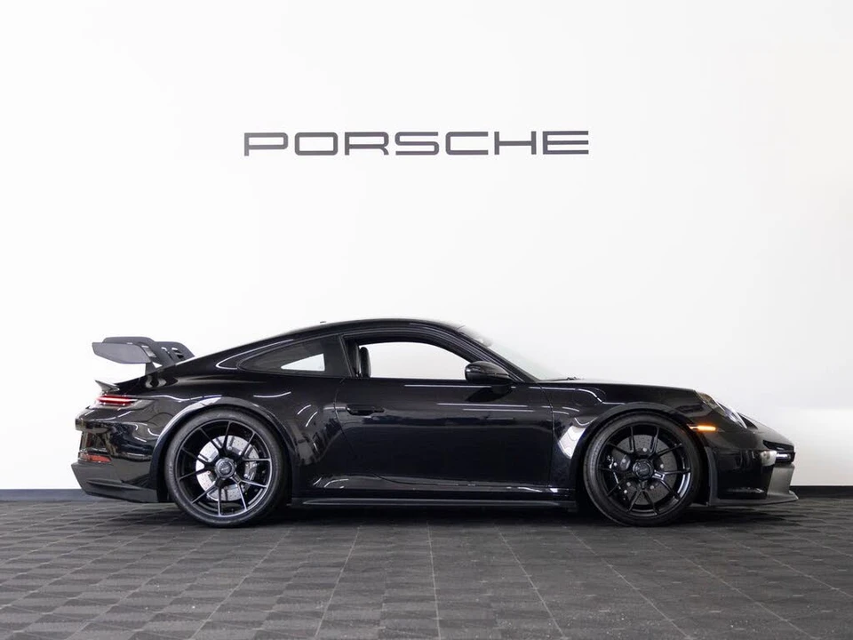 2024 Porsche 992 GT3 - Image 8 of 31
