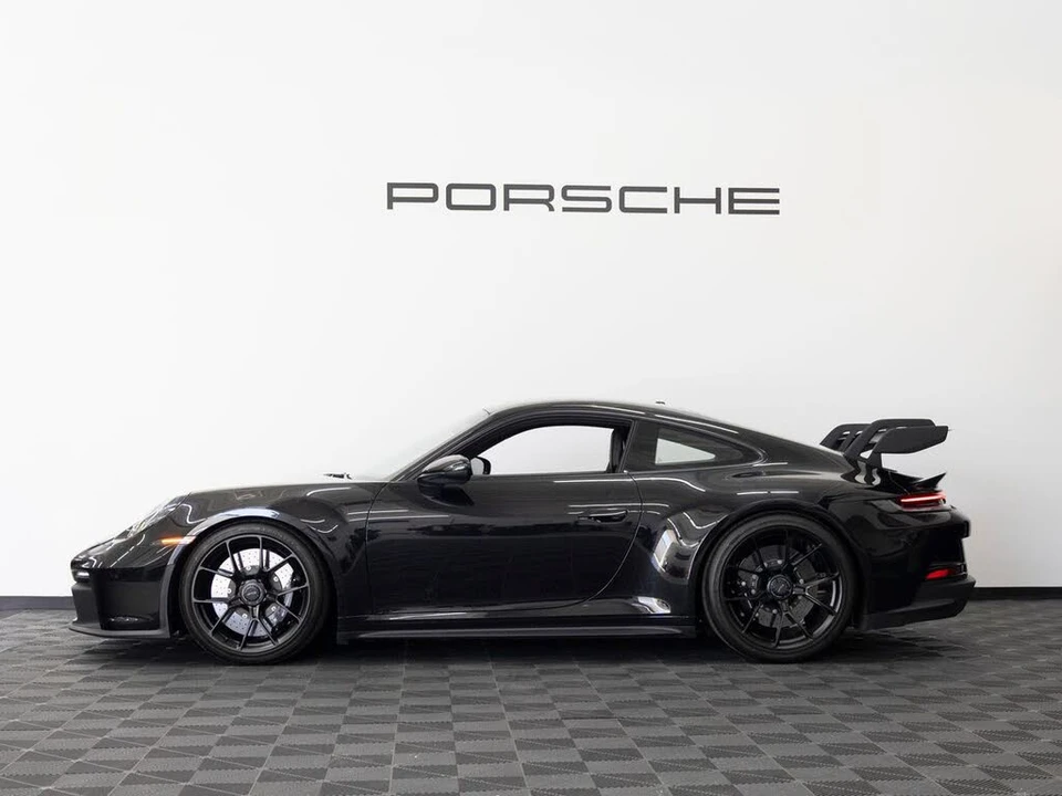 2024 Porsche 992 GT3 - Image 2 of 31