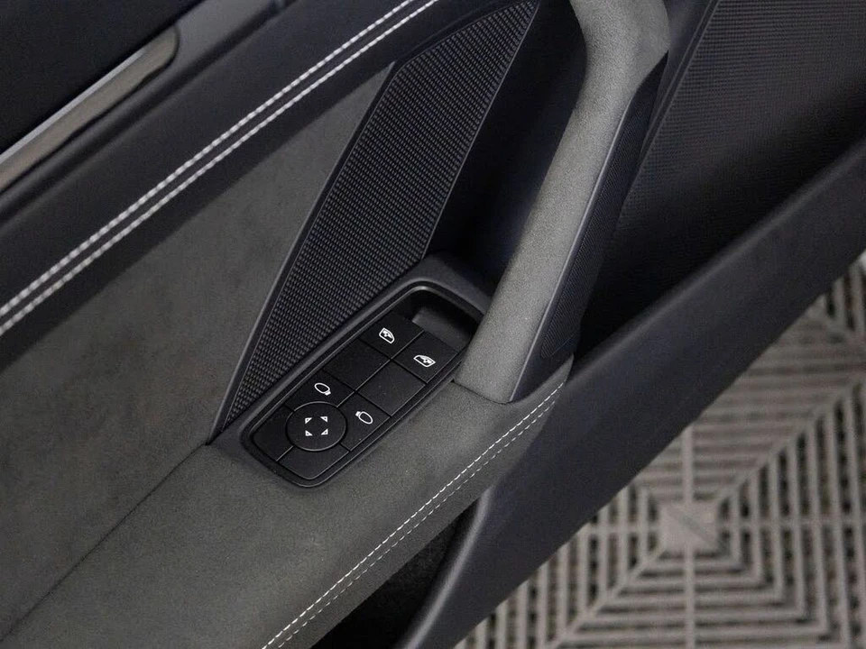 2024 Porsche 992 GT3 - Image 29 of 31