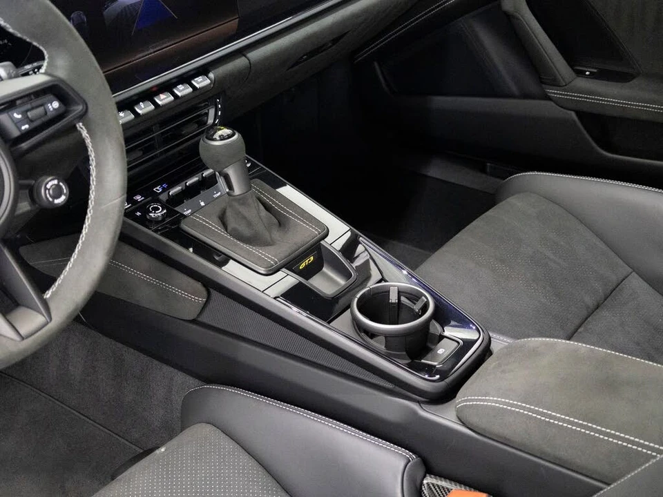 2024 Porsche 992 GT3 - Image 18 of 31