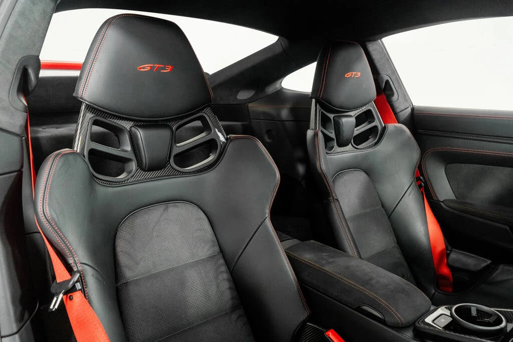 2024 Porsche 992 GT3 - Image 29 of 31