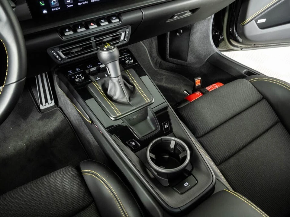 2024 Porsche 992 GT3 - Image 18 of 31