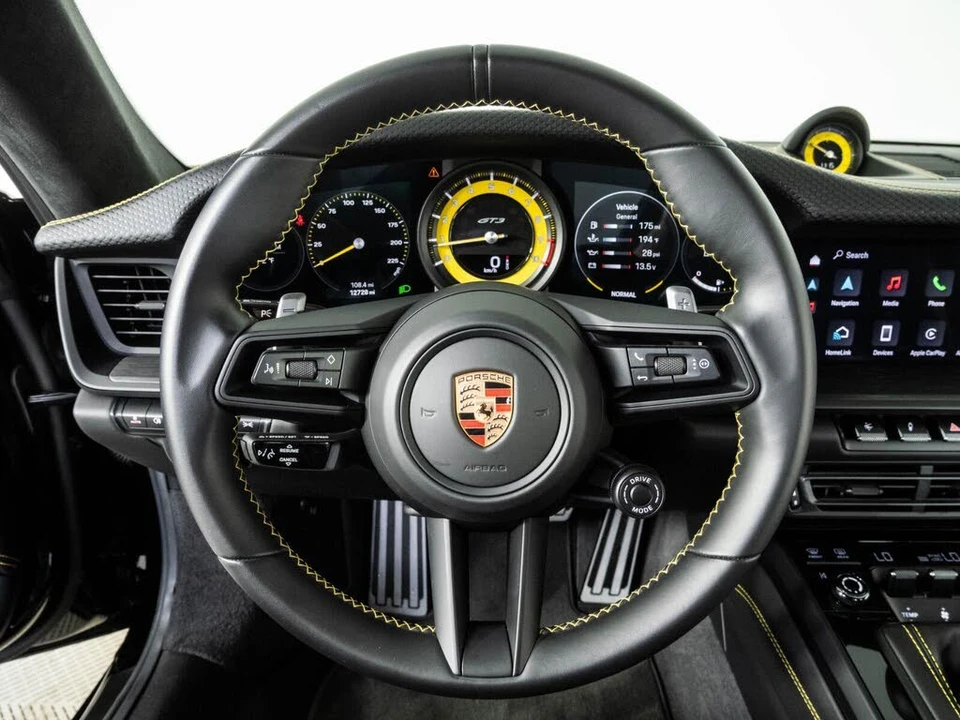 2024 Porsche 992 GT3 - Image 9 of 31
