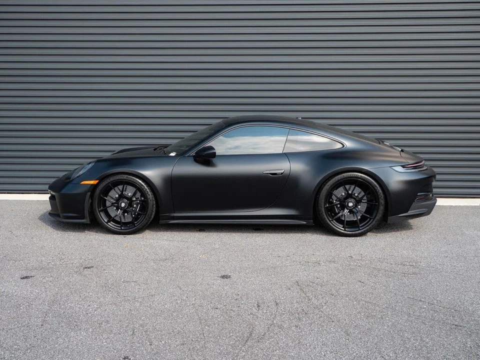 2024 Porsche 992 GT3 - Image 2 of 31