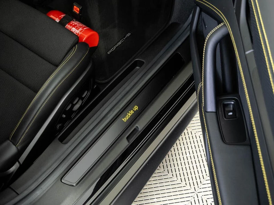 2024 Porsche 992 GT3 - Image 21 of 31