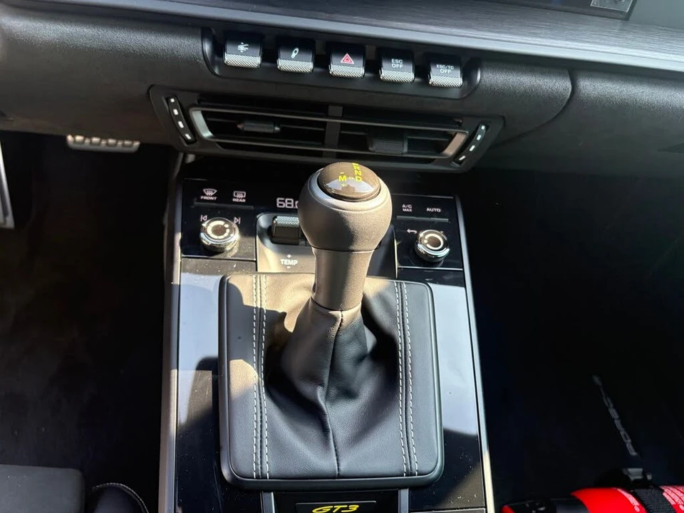 2024 Porsche 992 GT3 - Image 16 of 31