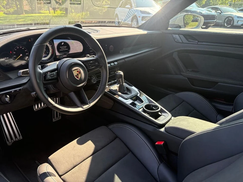 2024 Porsche 992 GT3 - Image 9 of 31