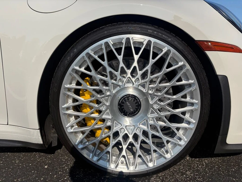 2024 Porsche 992 GT3 - Image 26 of 31