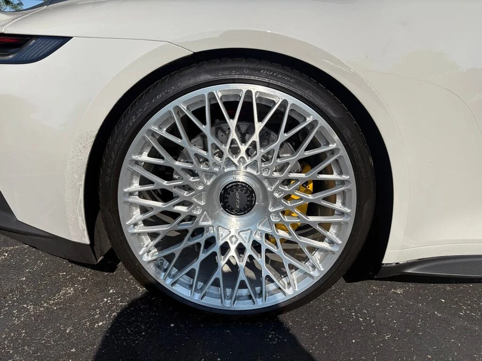 2024 Porsche 992 GT3 - Image 29 of 31