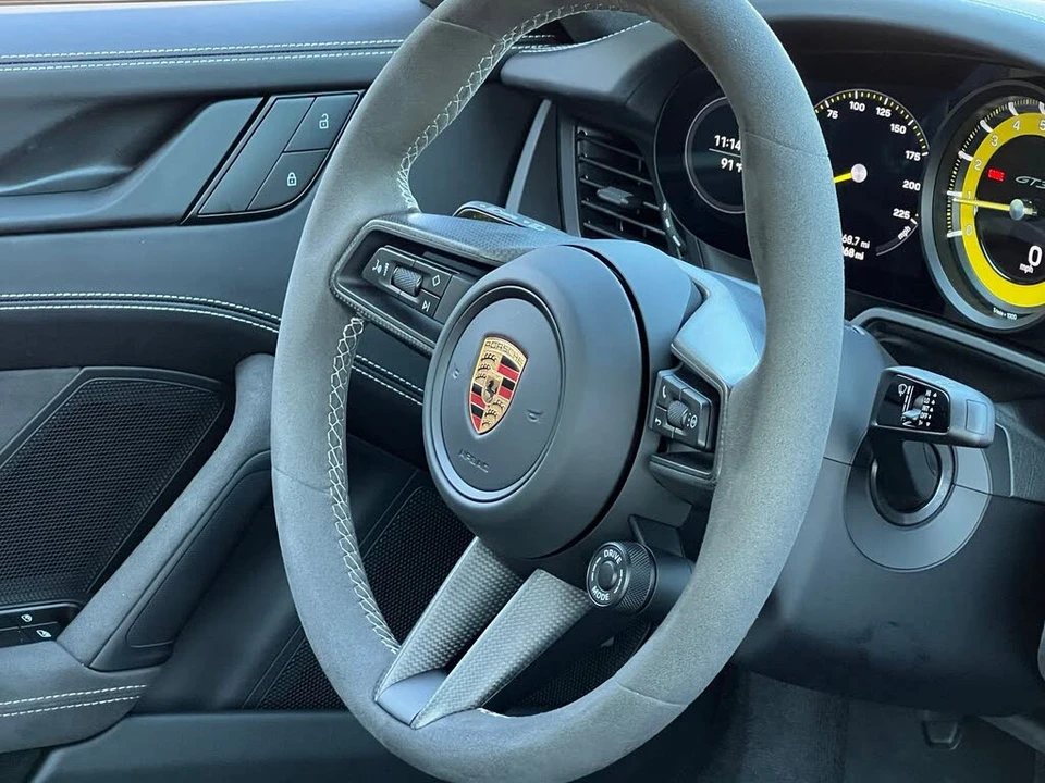 2024 Porsche 992 GT3 - Image 19 of 31