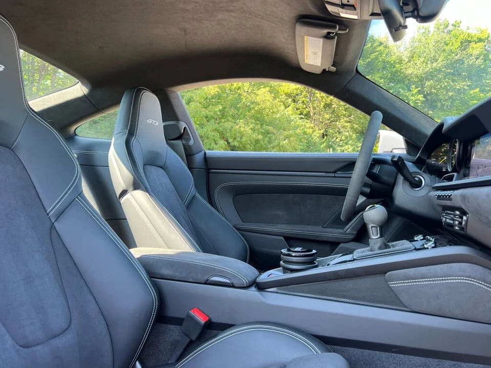 2024 Porsche 992 GT3 - Image 17 of 31
