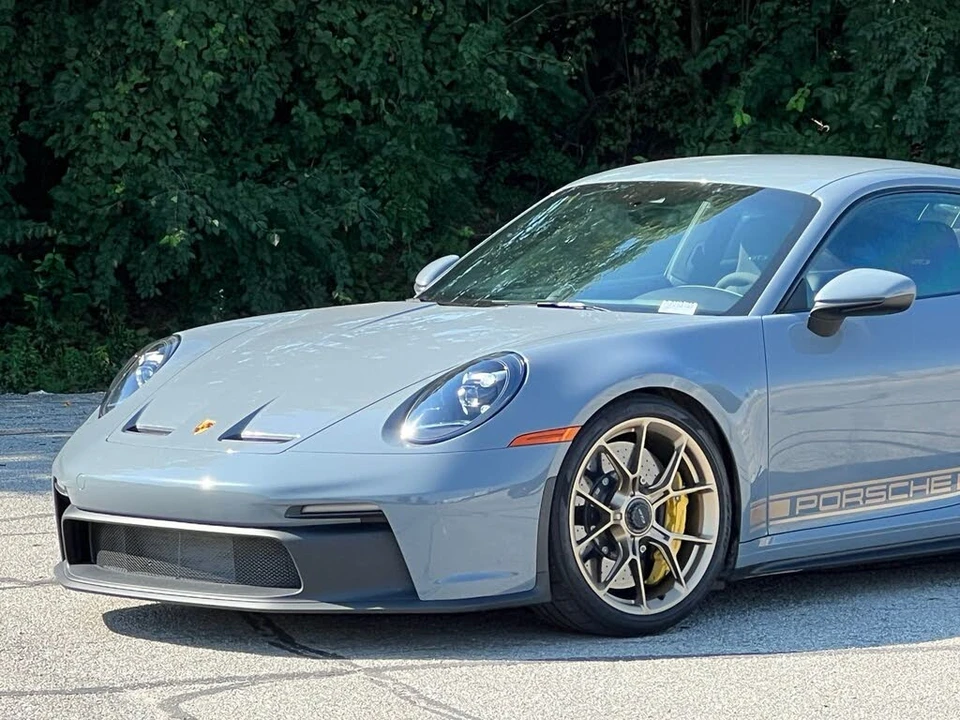 2024 Porsche 992 GT3 - Image 12 of 31