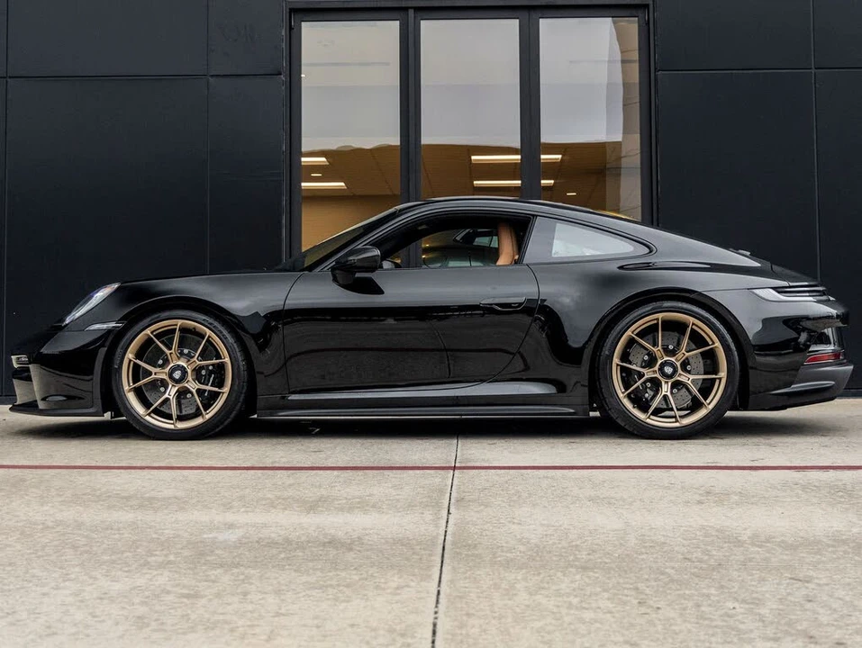 2024 Porsche 992 GT3 - Image 2 of 31