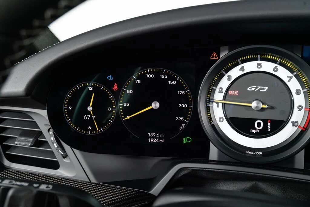 2024 Porsche 992 GT3 - Image 29 of 31