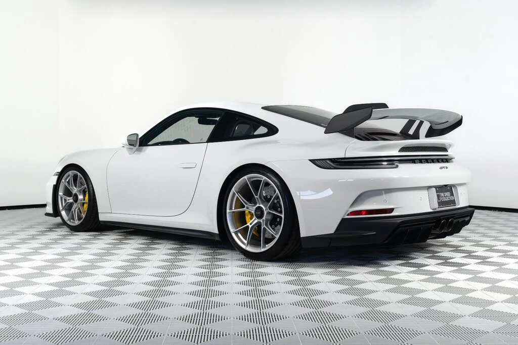 2024 Porsche 992 GT3 - Image 2 of 31