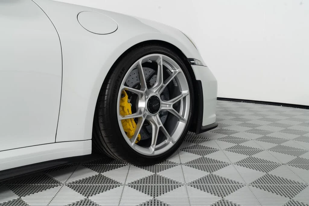 2024 Porsche 992 GT3 - Image 20 of 31