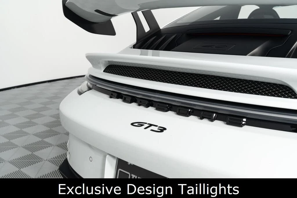 2024 Porsche 992 GT3 - Image 18 of 31