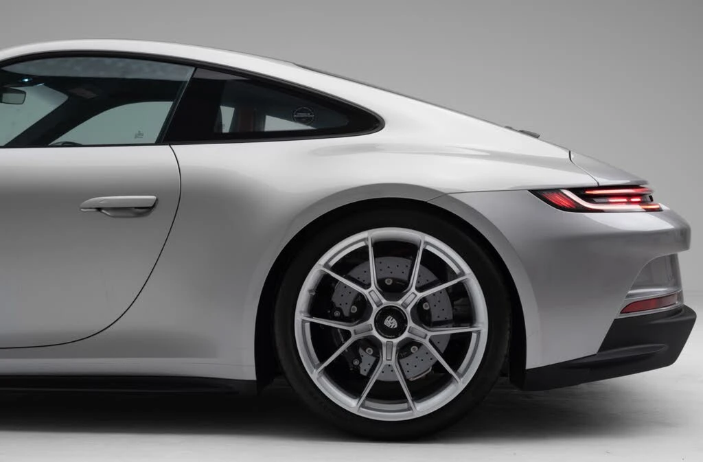 2024 Porsche 992 GT3 - Image 11 of 31