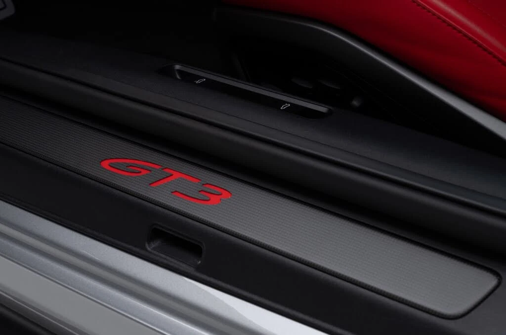2024 Porsche 992 GT3 - Image 23 of 31