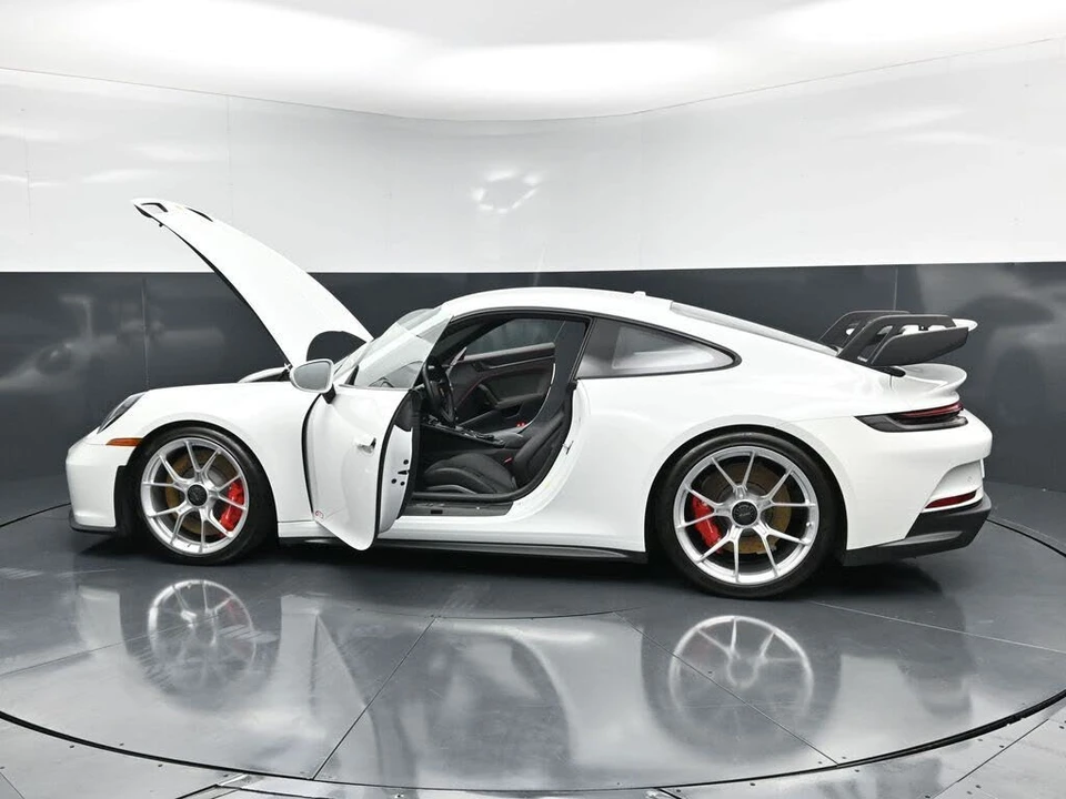 2024 Porsche 992 GT3 - Image 30 of 31
