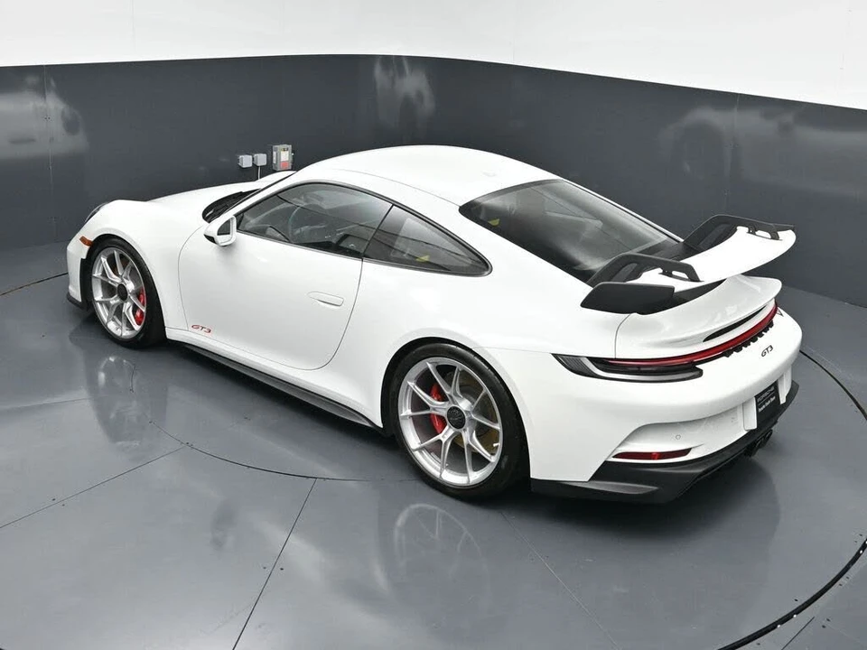2024 Porsche 992 GT3 - Image 14 of 31