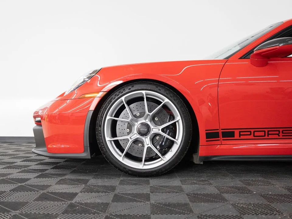 2024 Porsche 992 GT3 - Image 11 of 29