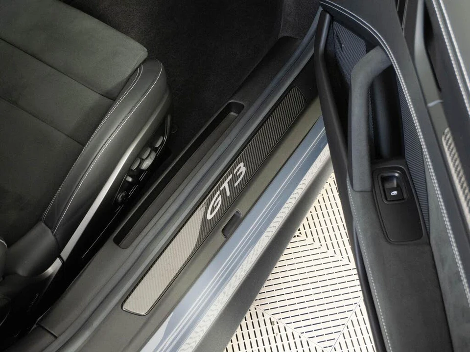 2024 Porsche 992 GT3 - Image 21 of 31