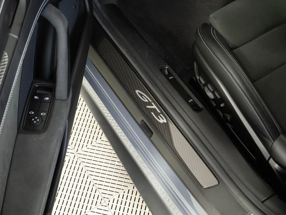 2024 Porsche 992 GT3 - Image 8 of 31