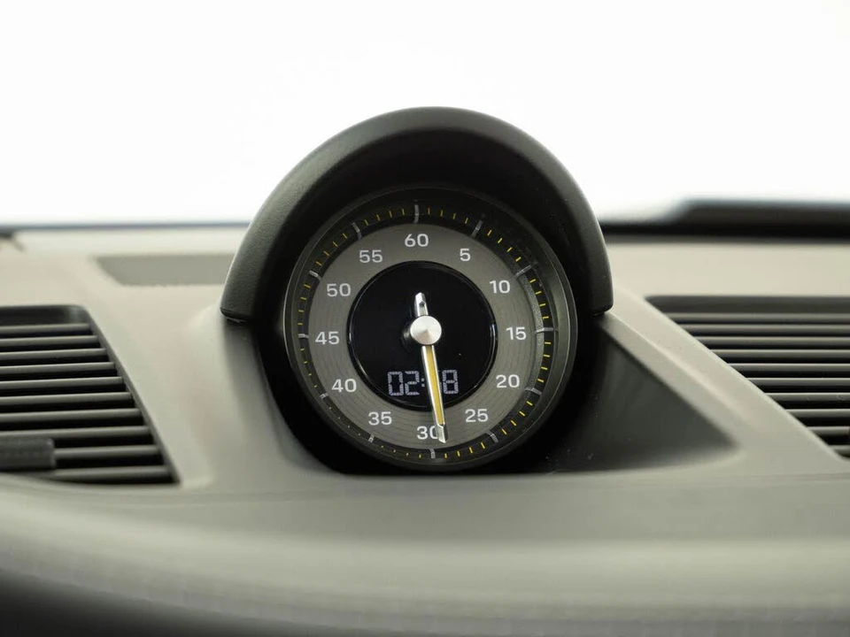 2024 Porsche 992 GT3 - Image 17 of 31