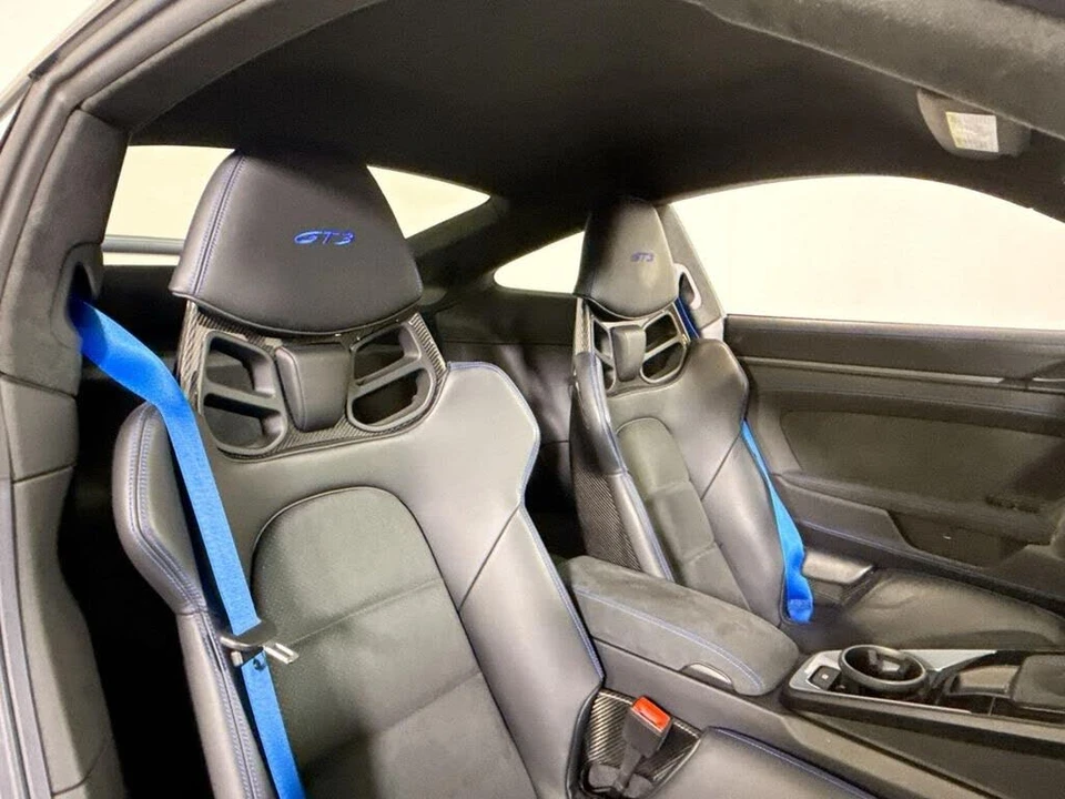 2024 Porsche 992 GT3 - Image 17 of 31