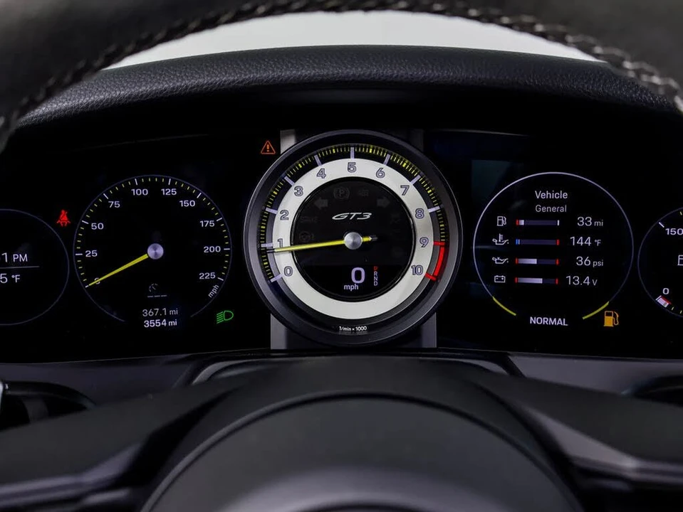 2024 Porsche 992 GT3 - Image 17 of 31
