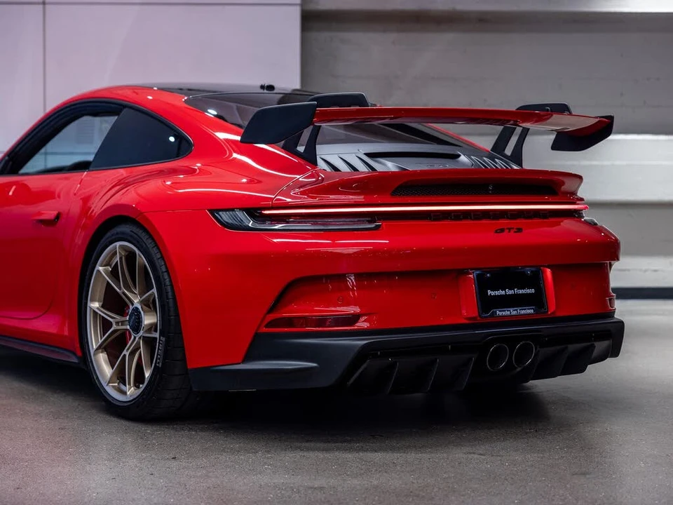 2024 Porsche 992 GT3 - Image 28 of 31