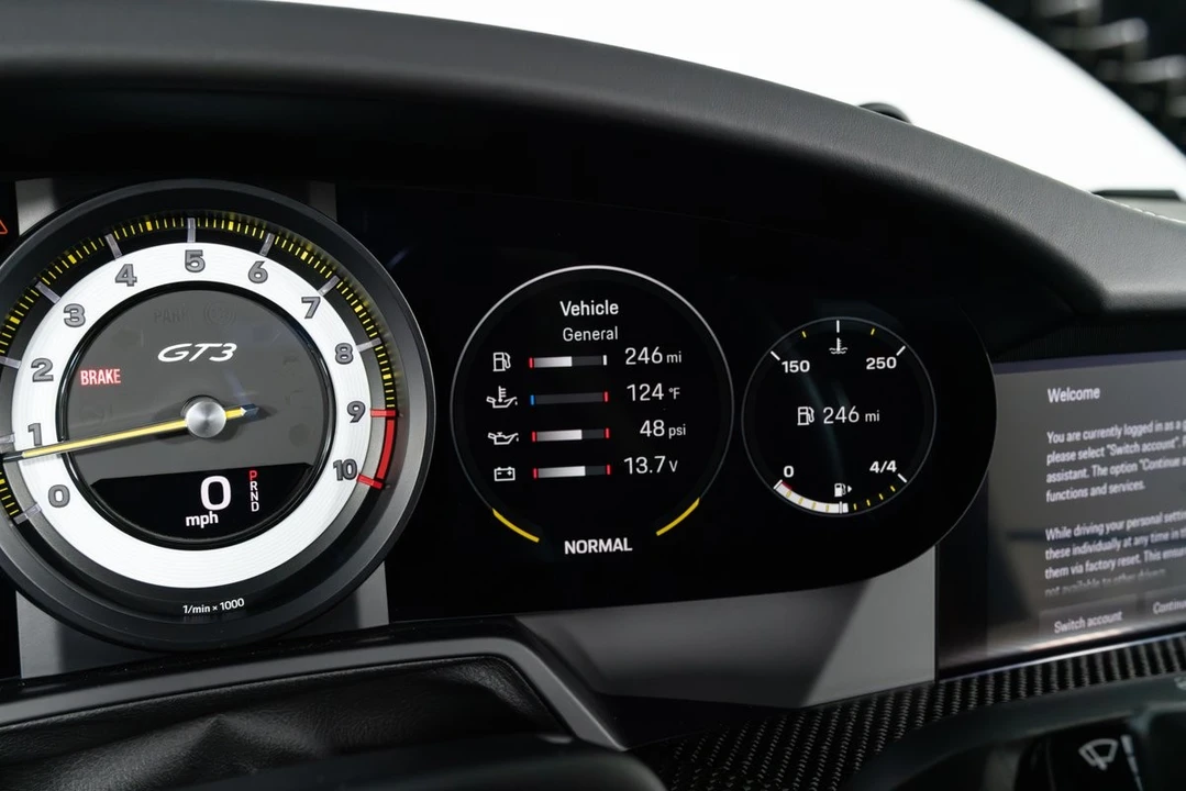 2024 Porsche 992 GT3 - Image 29 of 31