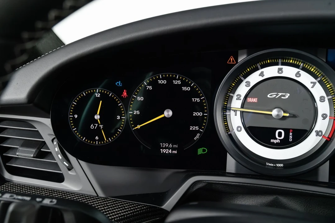 2024 Porsche 992 GT3 - Image 27 of 31