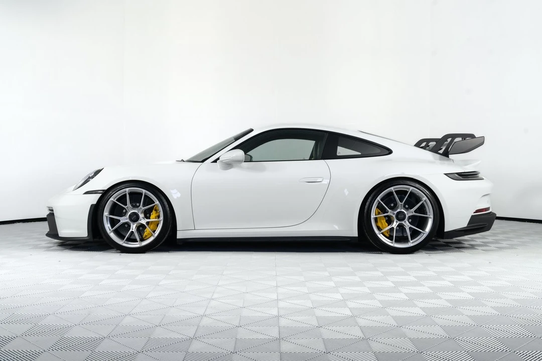 2024 Porsche 992 GT3 - Image 4 of 31