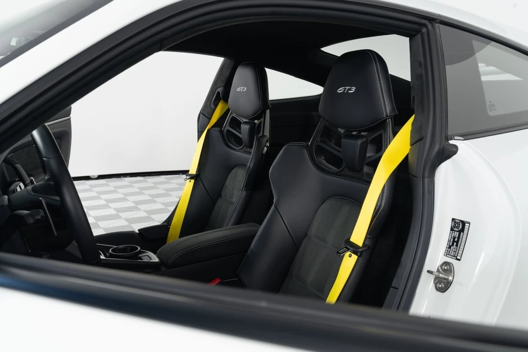 2024 Porsche 992 GT3 - Image 12 of 31