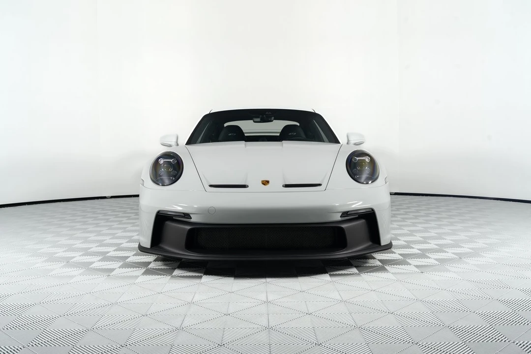 2024 Porsche 992 GT3 - Image 2 of 31
