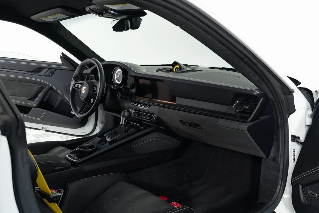 2024 Porsche 992 GT3 - Image 16 of 31