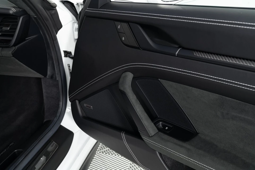 2024 Porsche 992 GT3 - Image 15 of 31