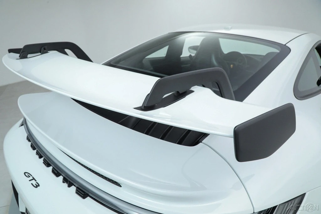 2024 Porsche 992 GT3 - Image 16 of 21