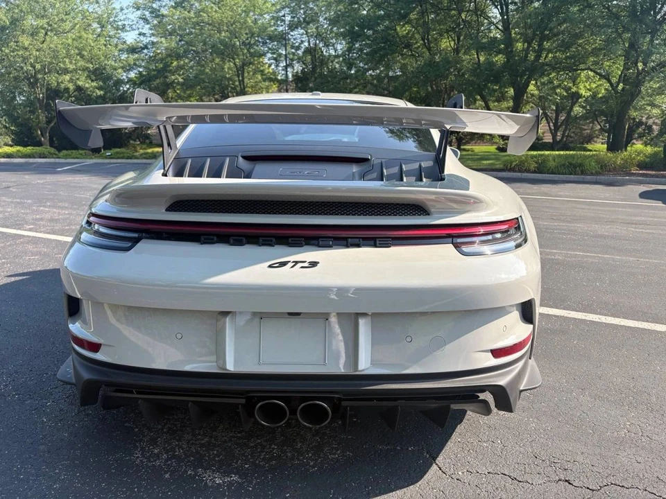 2024 Porsche 992 GT3 - Image 4 of 5