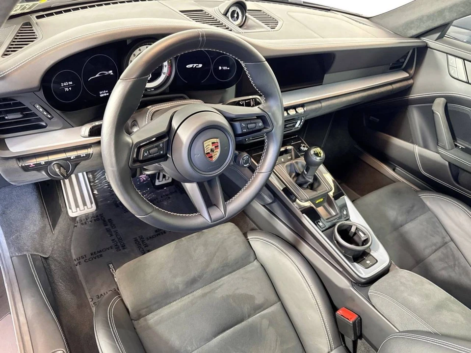 2024 Porsche 992 GT3 - Image 4 of 5