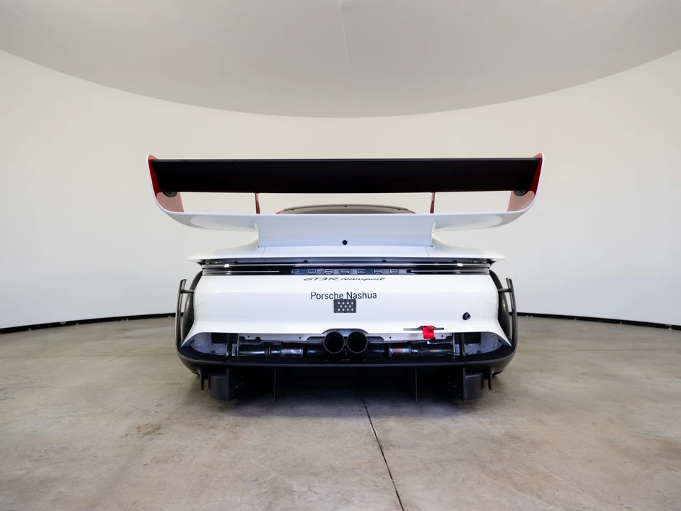 2024 Porsche 992 GT3 - Image 19 of 31