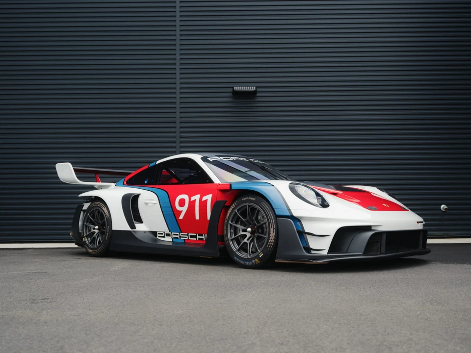 2024 Porsche 992 GT3 - Image 4 of 31