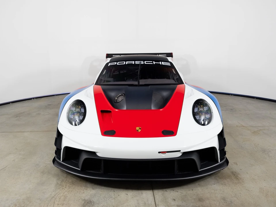 2024 Porsche 992 GT3 - Image 10 of 31